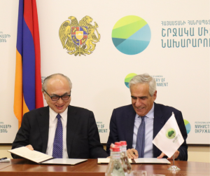 signing agreement of new greenhouse in Gugark-image1